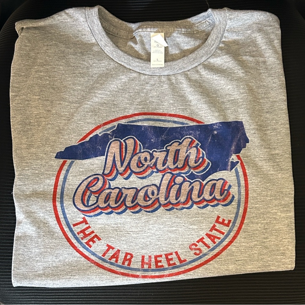 North Carolina 'Tar Heel State' Gray Men’s T-Shirt